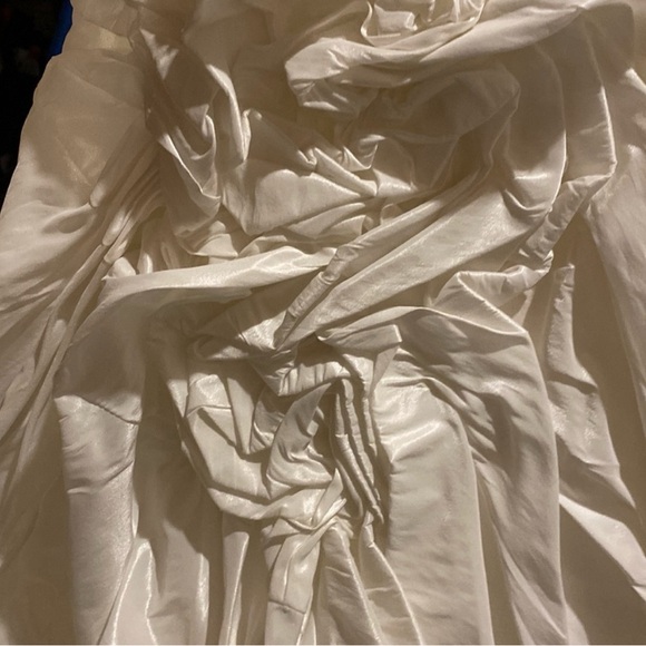 Modeca “Mary” ravello taffeta strapless drop-waist ball gown wedding gown - Picture 3 of 10